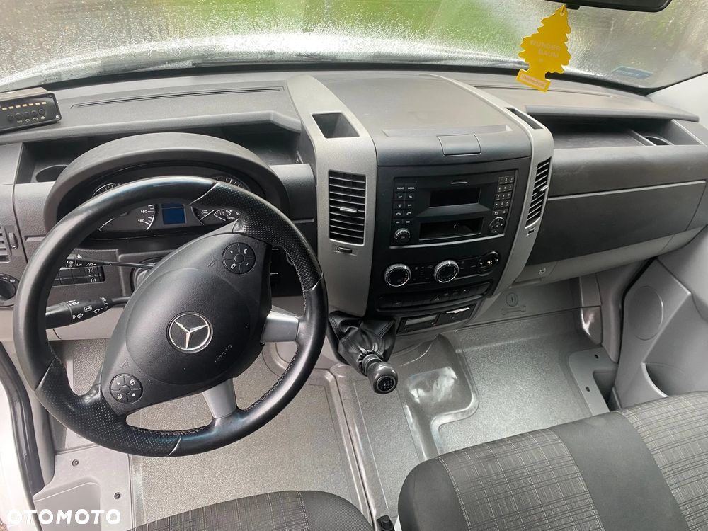 Mercedes-Benz Sprinter - 10