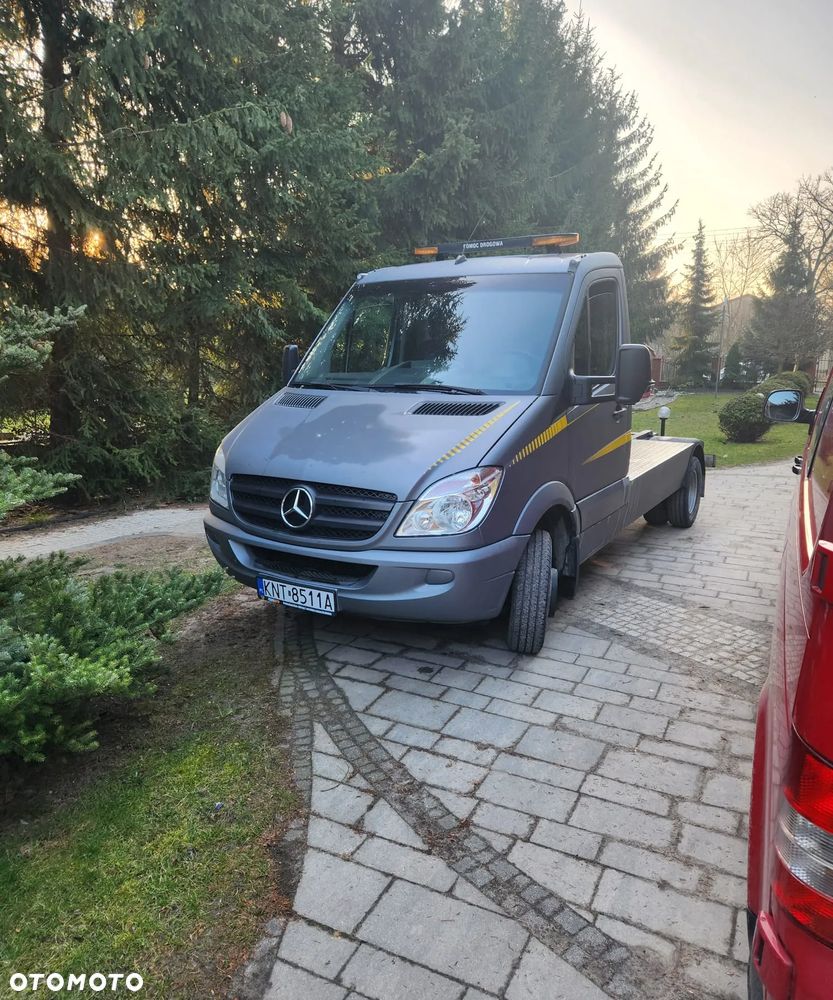 Mercedes-Benz 515 - 1