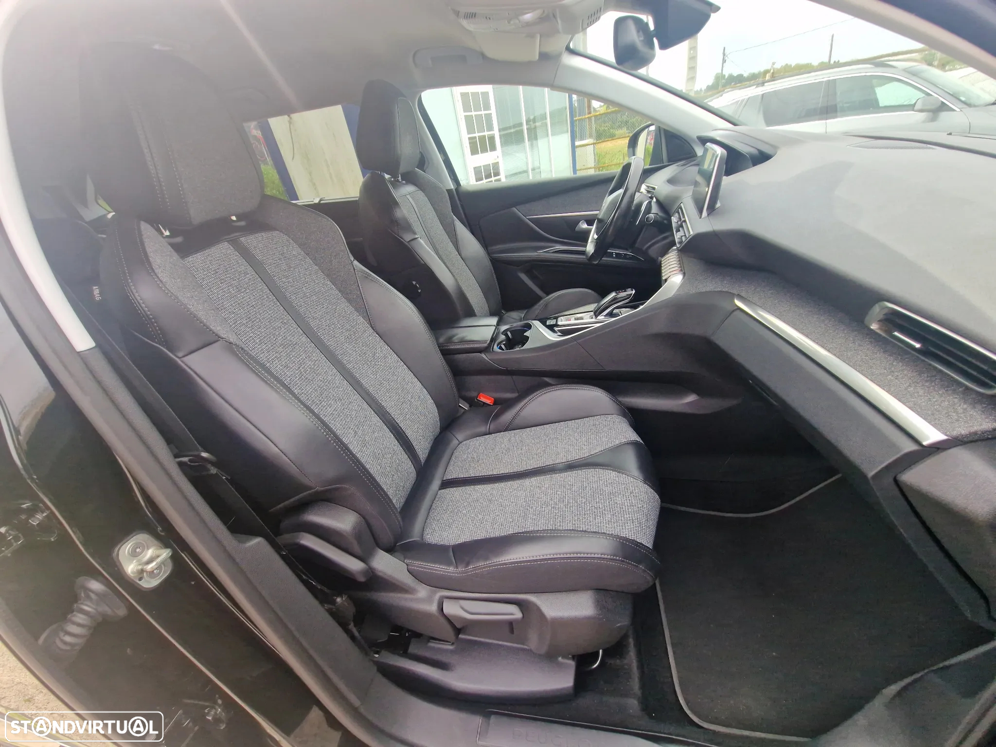Peugeot 5008 1.6 BlueHDi Allure EAT6 J18 - 25