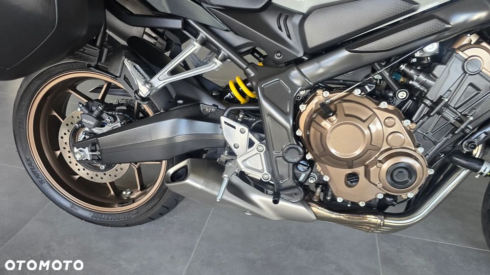 Honda CB - 33