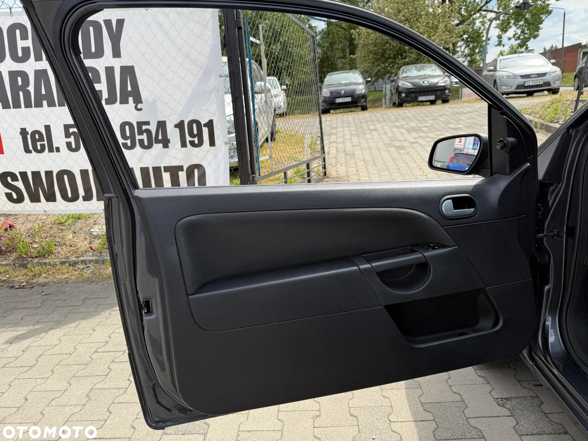 Ford Fiesta 1.4 Ambiente - 20