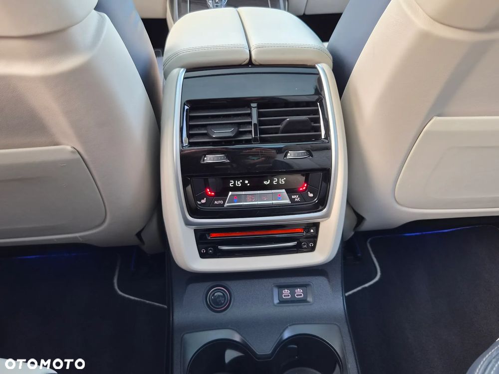 BMW X7 - 21