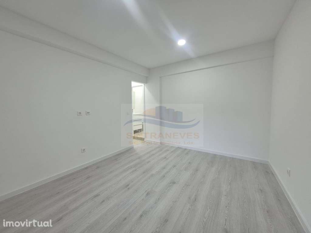 Apto T2 em RC Muito Alto, Todo Remodelado, 2 WC com suíte, Cozinha ... - Grande imagem: 2/12