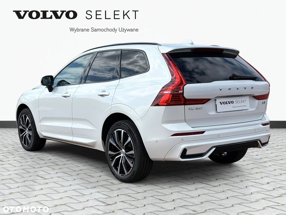 Volvo XC 60 B5 B AWD Plus Dark - 9
