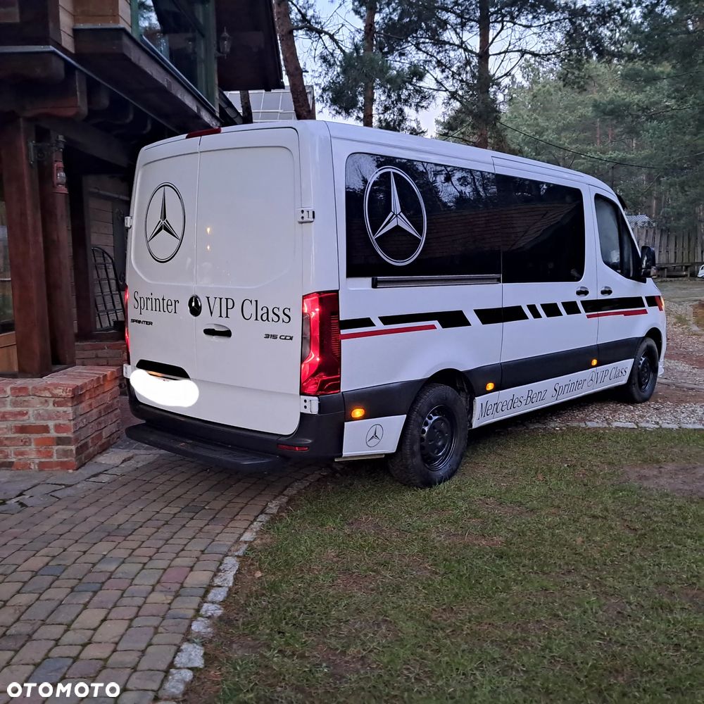 Mercedes-Benz Sprinter - 2