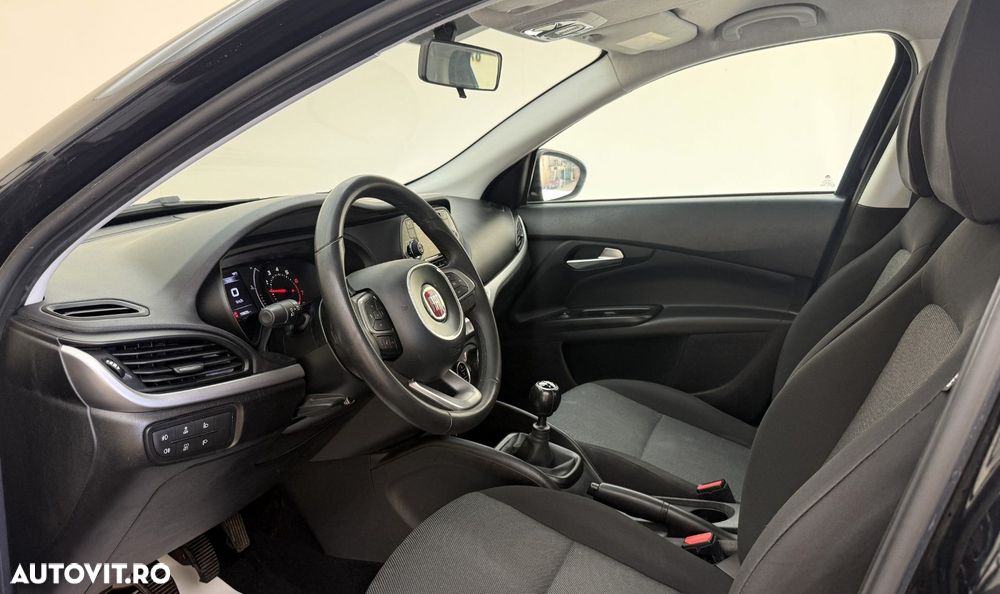 Fiat Tipo - 12
