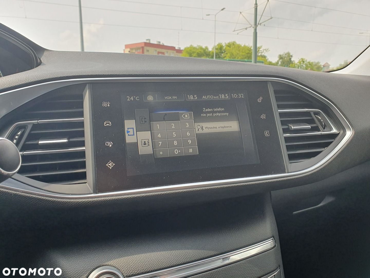 Peugeot 308 1.2 PureTech Allure S&S - 17