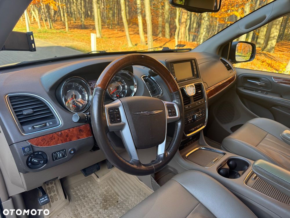 Chrysler Town & Country 3.6 Touring - 15