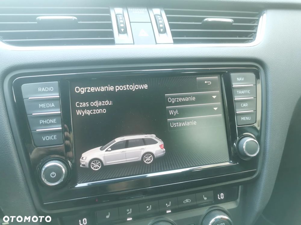 Skoda Octavia 2.0 TDI DSG RS - 22