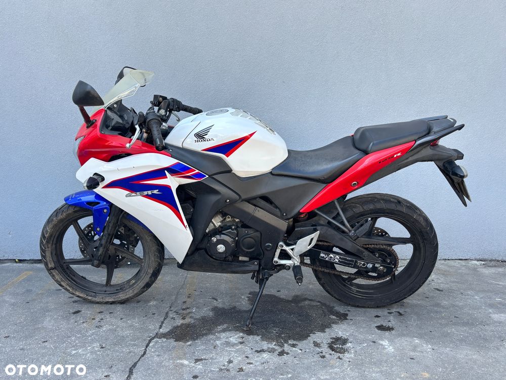 Honda CBR - 3
