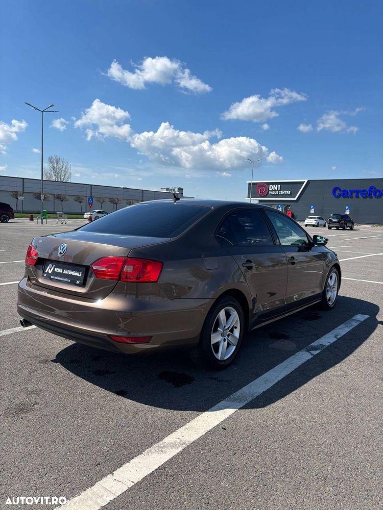 Volkswagen Jetta - 21