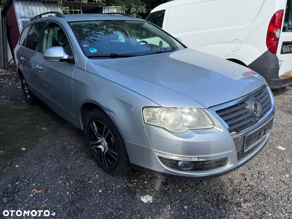 Volkswagen Passat 2.0 TDI DPF BlueMotion Technology Trendline - 1