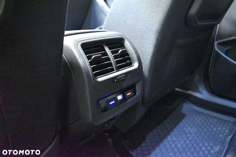 Volkswagen Touran 1.5 TSI EVO Highline DSG - 22