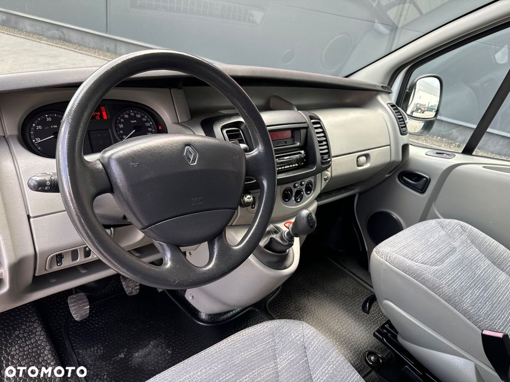 Renault Trafic - 12