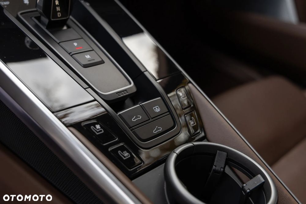 Porsche 911 Turbo S - 12