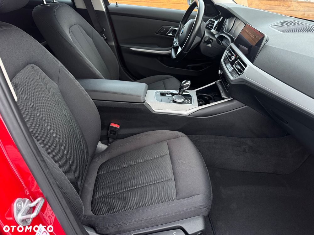 BMW Seria 3 320d Advantage - 26