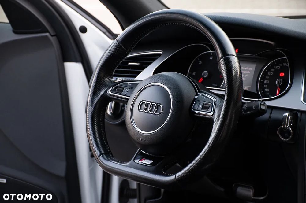 Audi A4 Limousine - 23