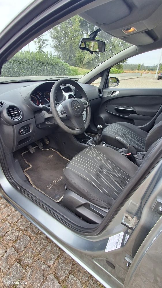 Opel Corsa 1.2 Enjoy - 3