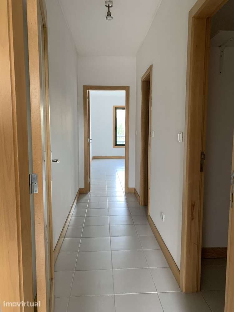 Apartamento T0 com garagem no centro do Porto - Grande imagem: 5/30