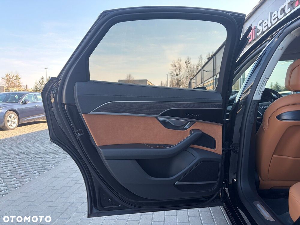 Audi A8 - 24