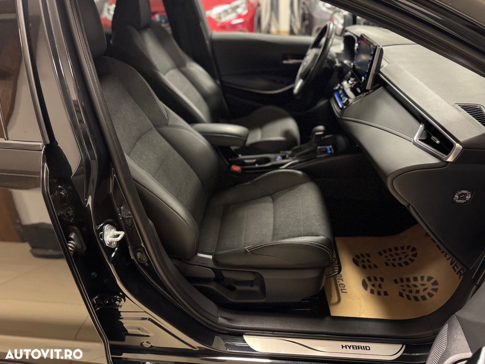 Toyota Corolla ver-1-8-hybrid-team-deutschland - 26