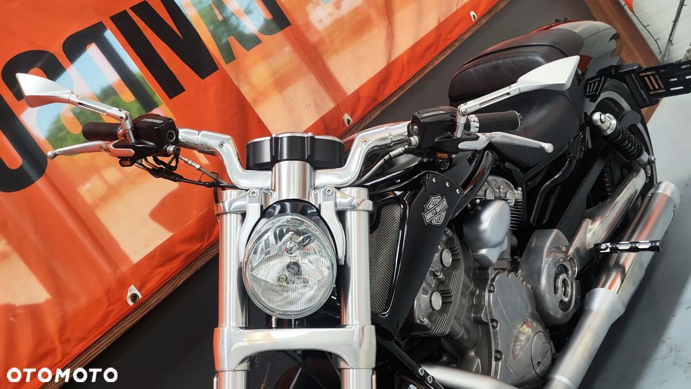 Harley-Davidson V-Rod Muscle - 21