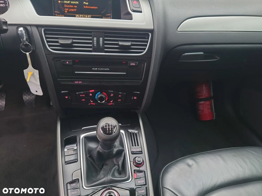 Audi A4 Avant 2.0 TDI ultra DPF Ambiente - 12