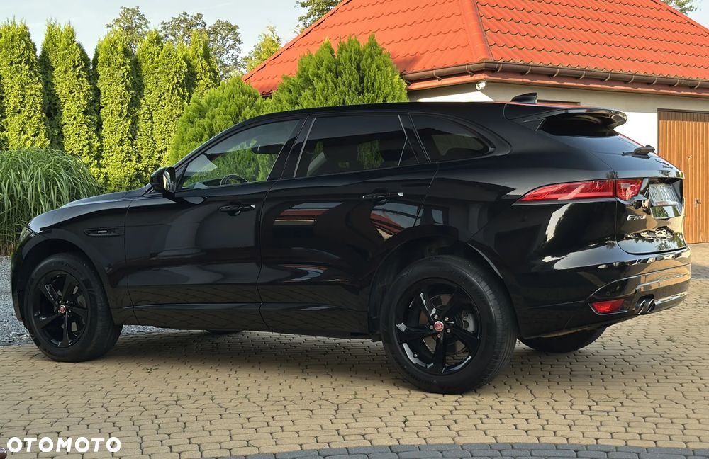 Jaguar F-Pace 20d R-Sport - 12