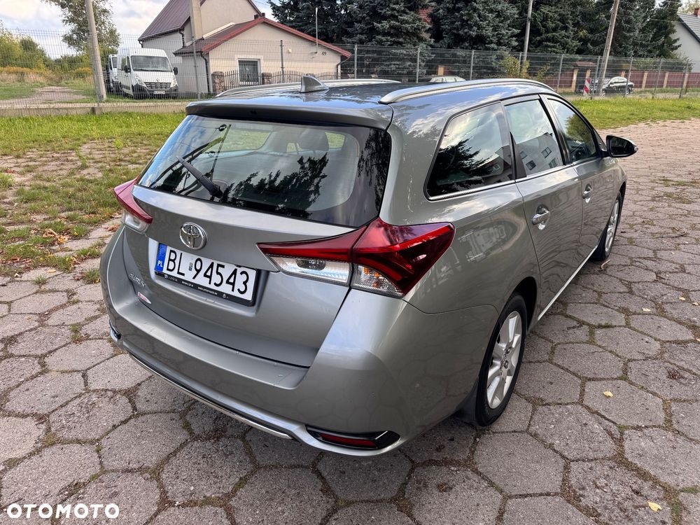 Toyota Auris 1.6 Valvematic Comfort - 10