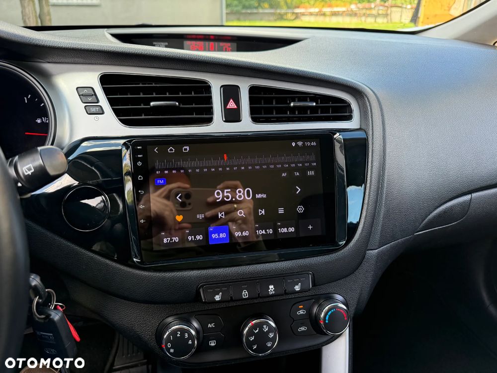 Kia Ceed 1.4 CVVT Dream-Team Edition - 18