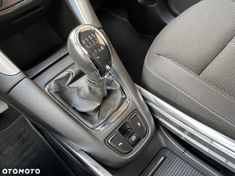 Opel Zafira Tourer 1.4 Turbo drive - 30