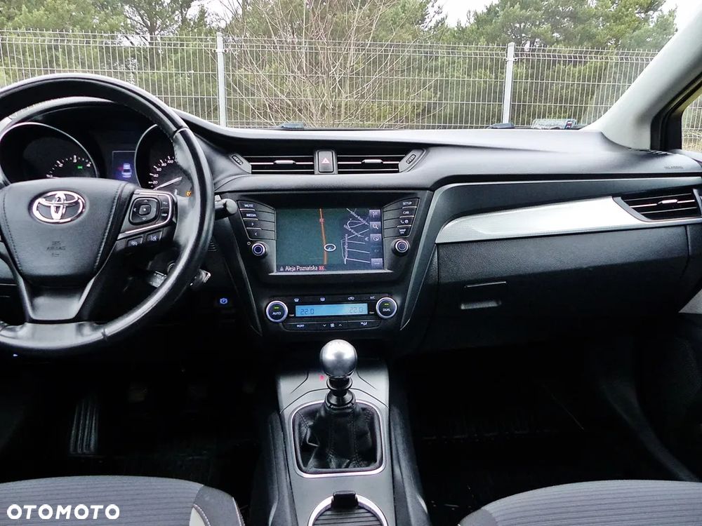 Toyota Avensis 2.0 D-4D Premium - 36