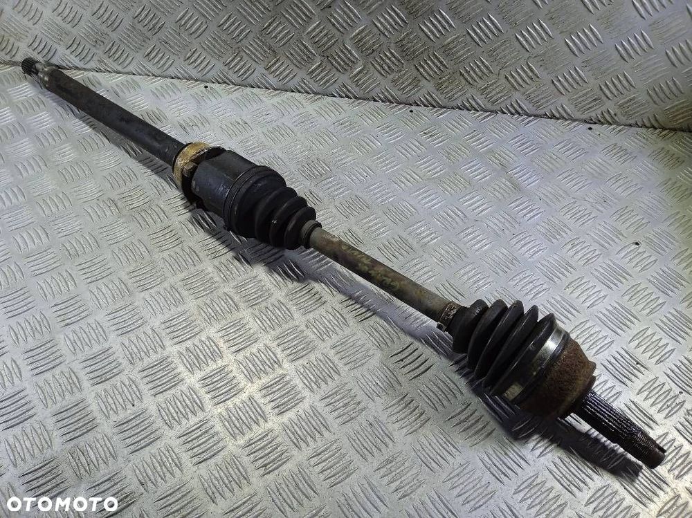 PÓŁOŚ PRAWA FIAT GRANDE PUNTO - 1