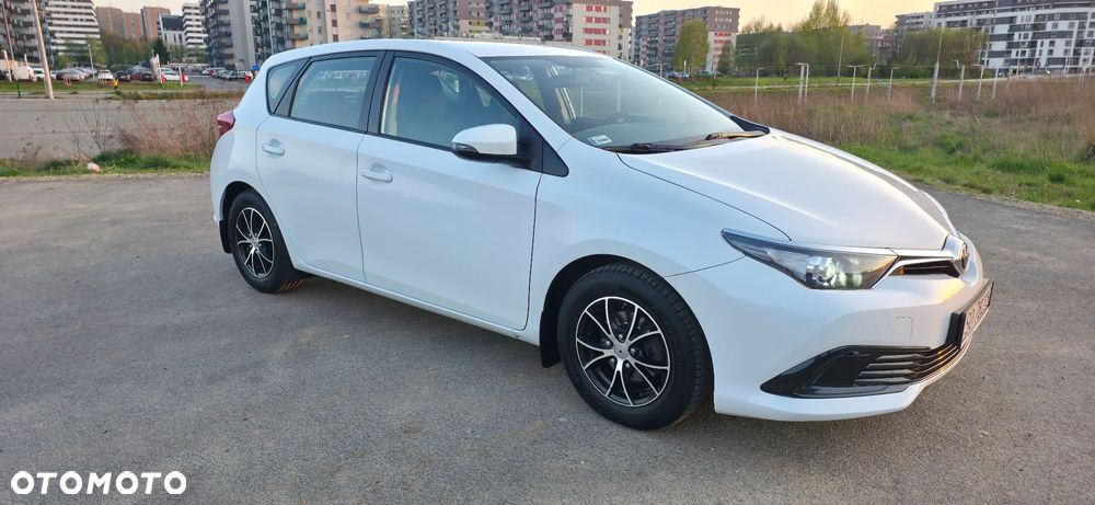 Toyota Auris 1.33 VVT-i Premium Comfort - 10