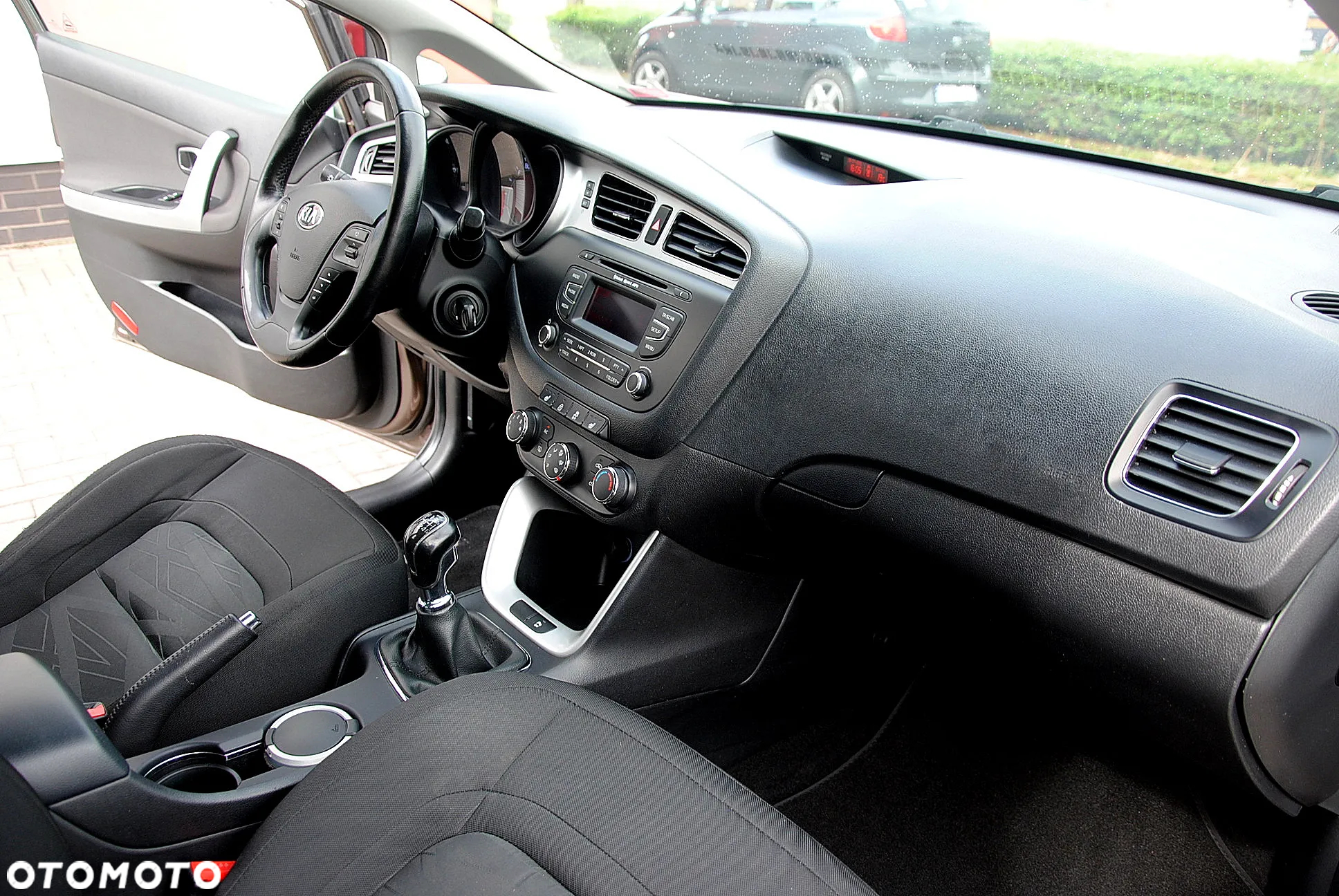 Kia Ceed 1.4 CVVT Attract - 13