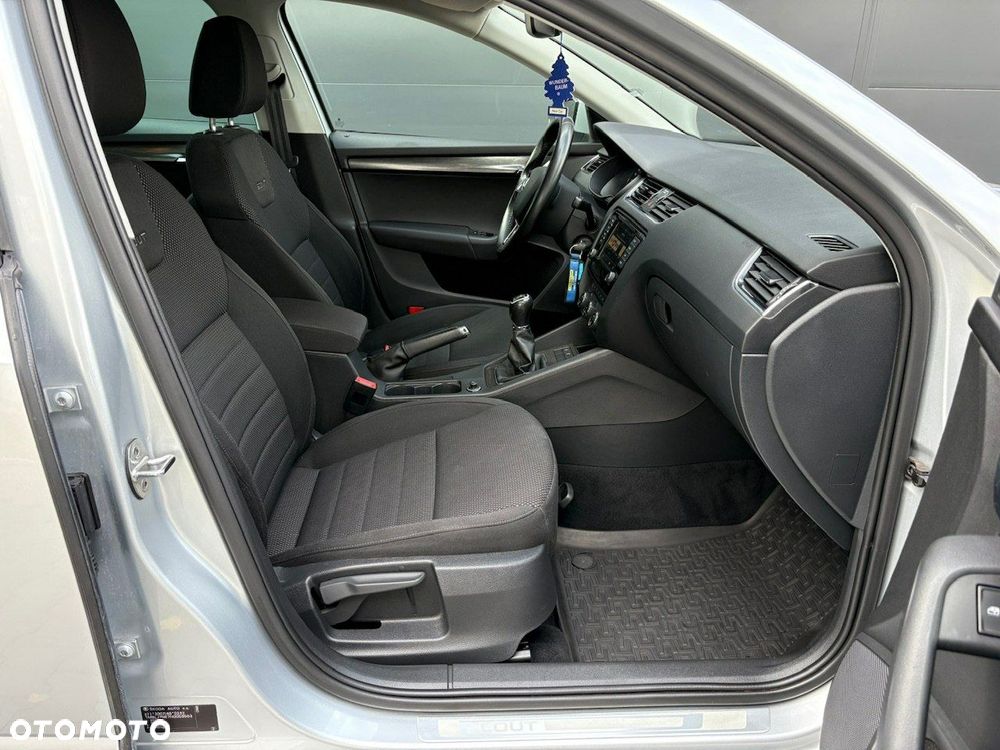 Skoda Octavia 2.0 TDI (Green tec) 4x4 Ambition - 28