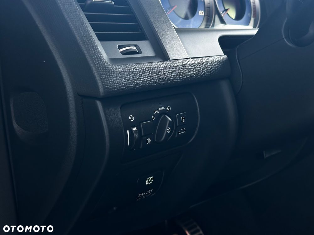 Volvo XC 60 T6 AWD R-Design - 18