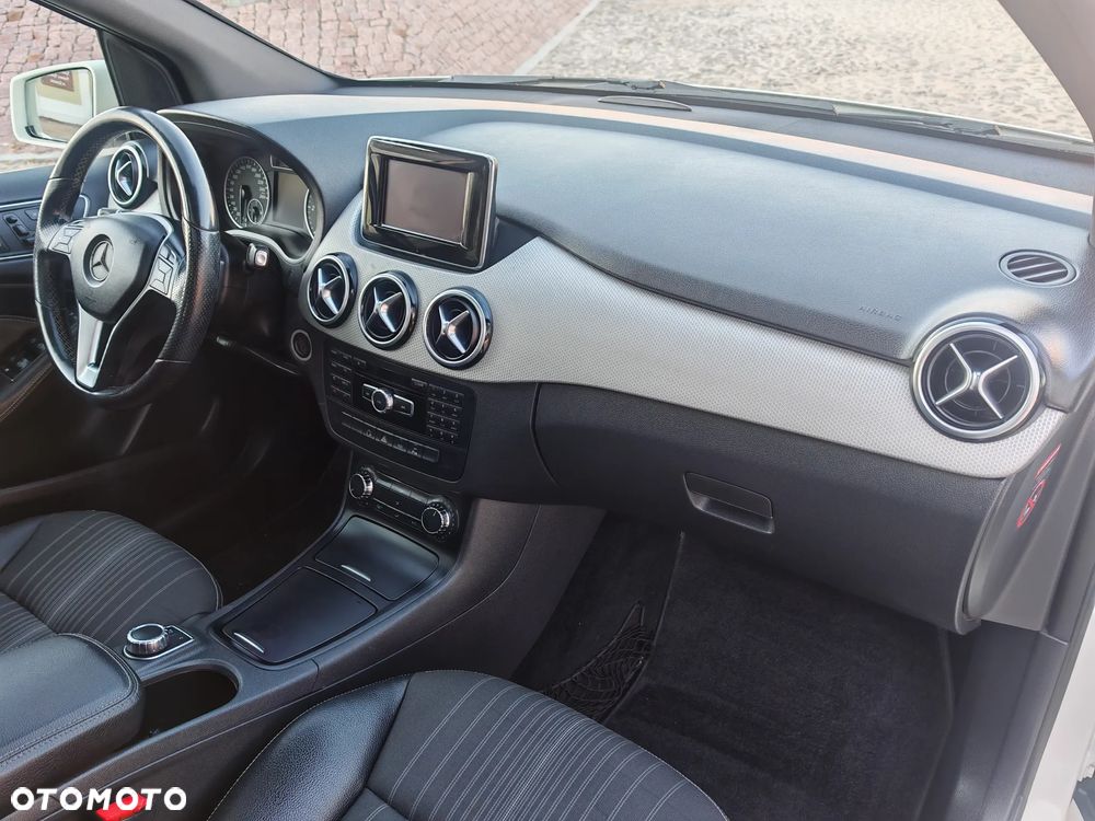 Mercedes-Benz Klasa B 180 CDI 7G-DCT - 31