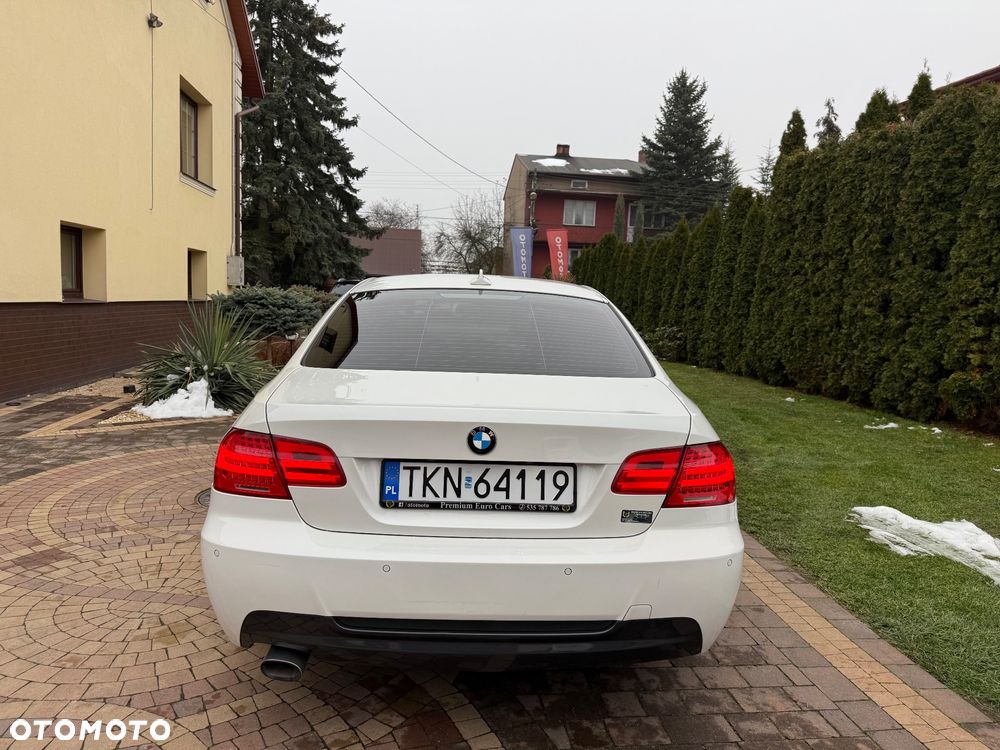 BMW Seria 3 320d DPF Efficient Dynamics Edition - 15