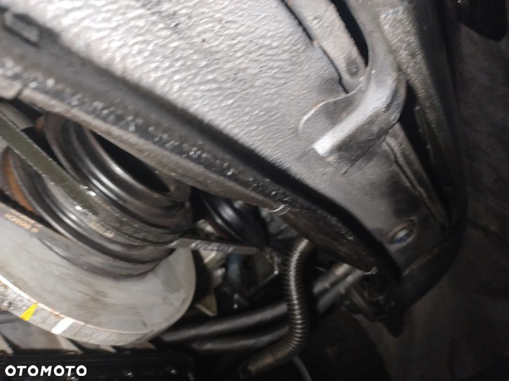 Mercedes-Benz W123 - 29