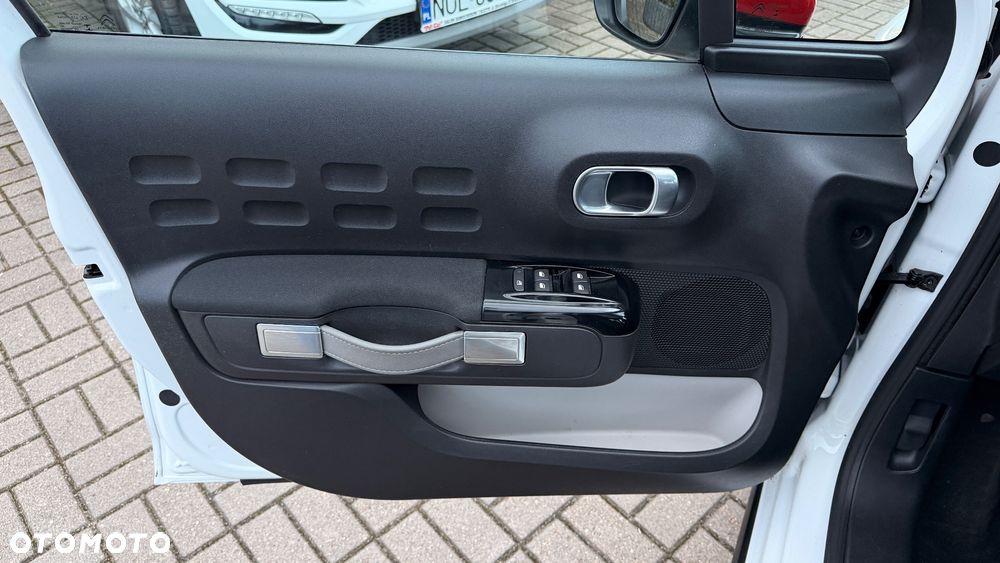 Citroën C3 Pure Tech (VTi) 82 Exclusive - 9