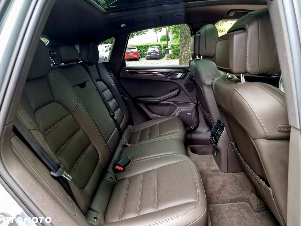 Porsche Macan - 26