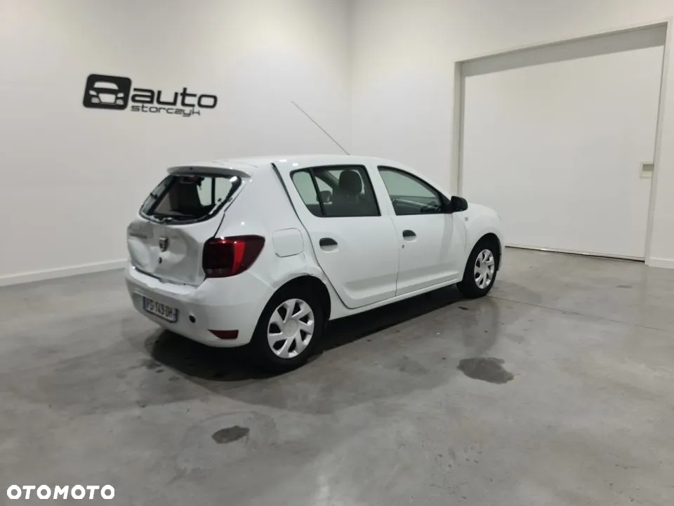 Dacia Sandero SCe 75 Essential - 8