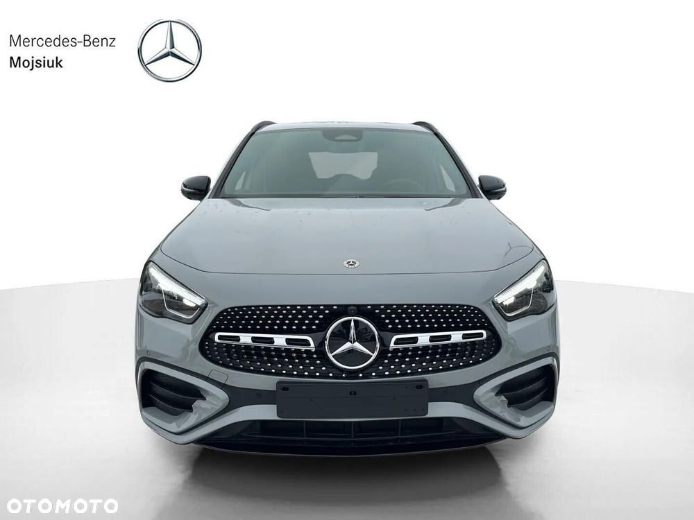 Mercedes-Benz GLA - 2