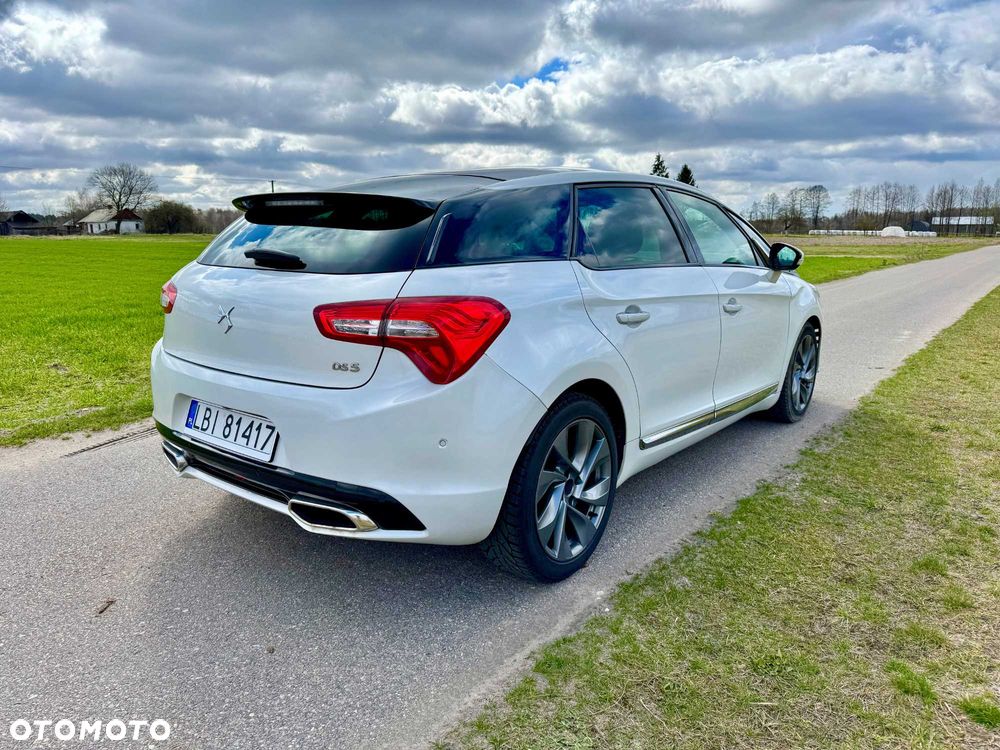 DS Automobiles DS 5