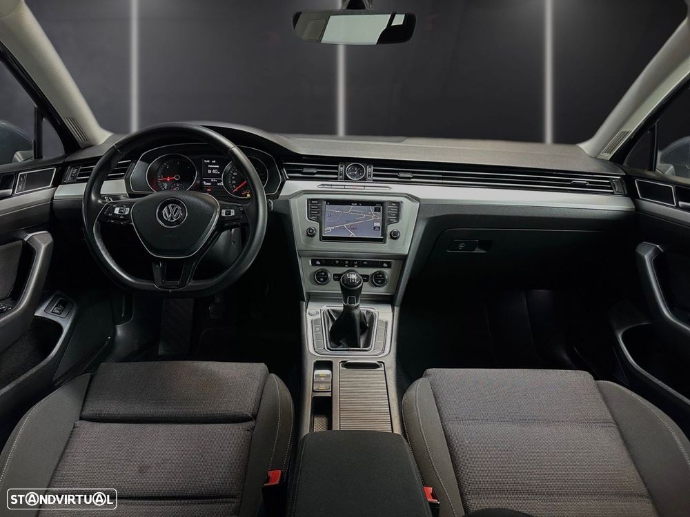 VW Passat Variant 2.0 TDI Confortline - 8