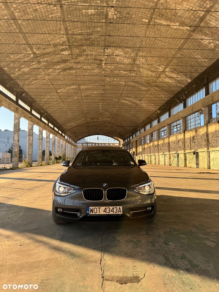 BMW Seria 1 116i Sport Line - 2