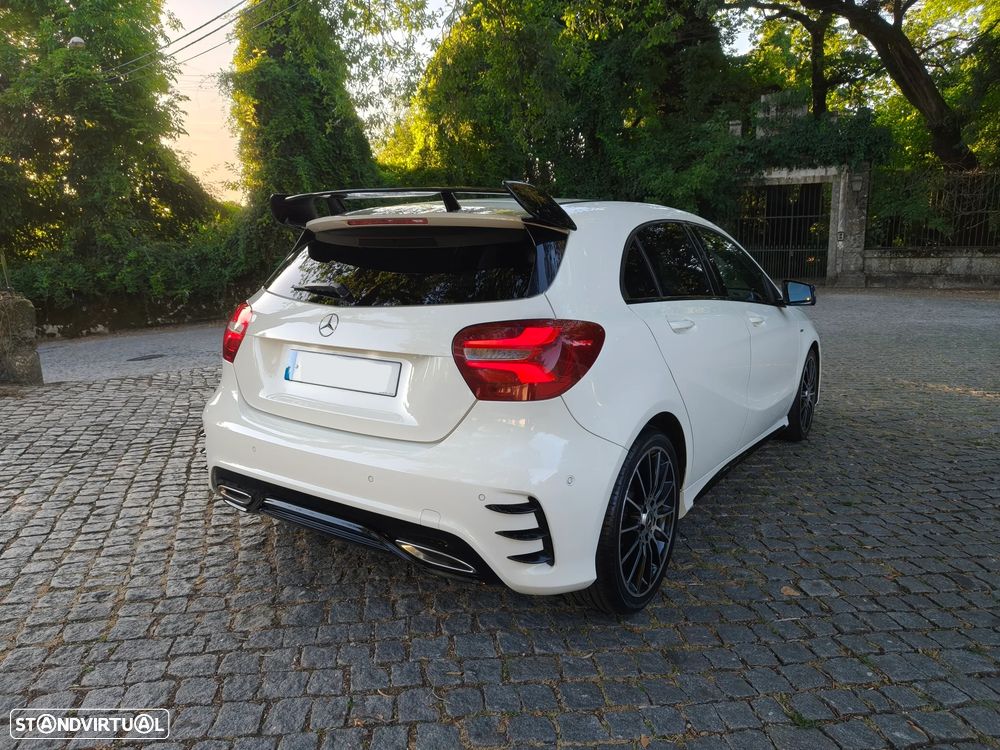 Mercedes-Benz A 180 d 7G-DCT AMG Line - 33