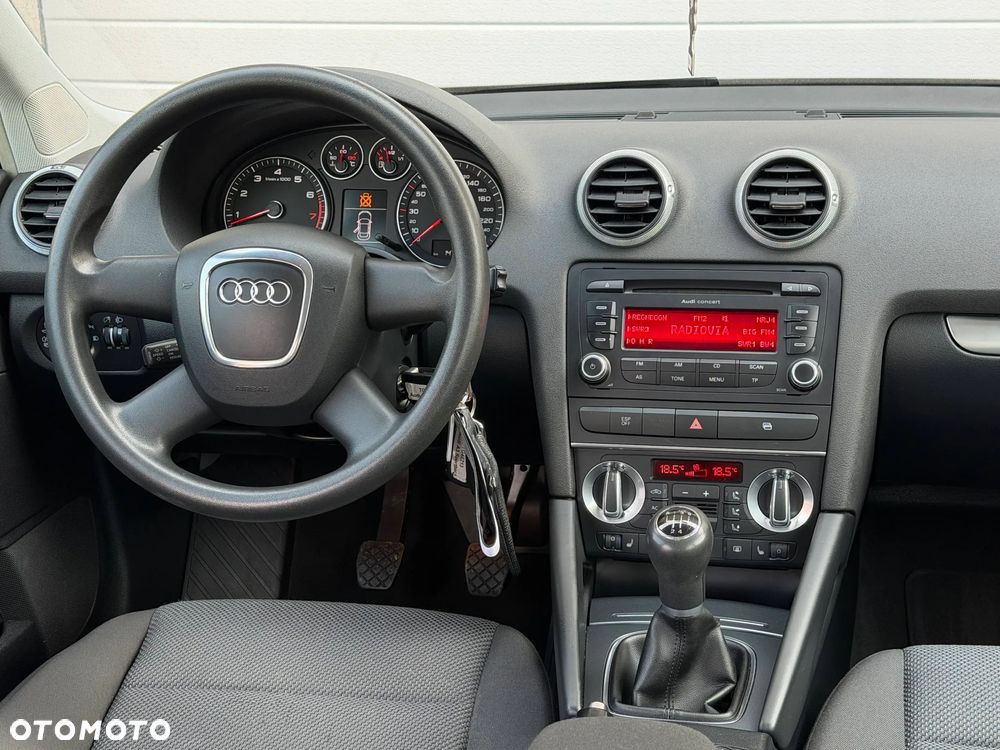 Audi A3 Sportback 1.6 Attraction - 24