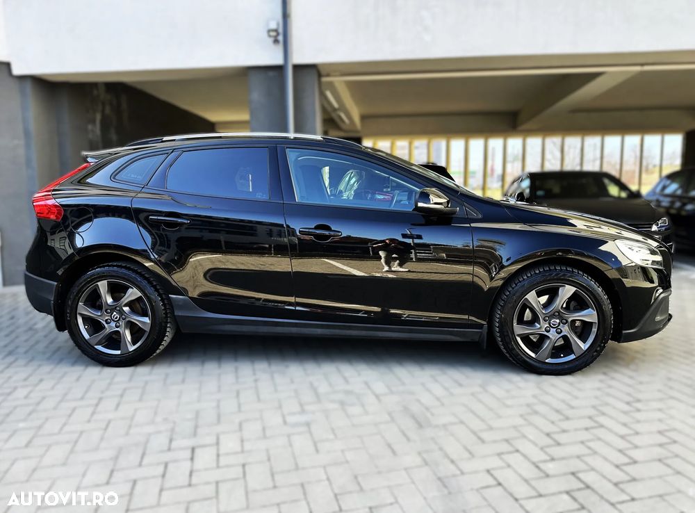Volvo V40 D4 Aut Summum - 3
